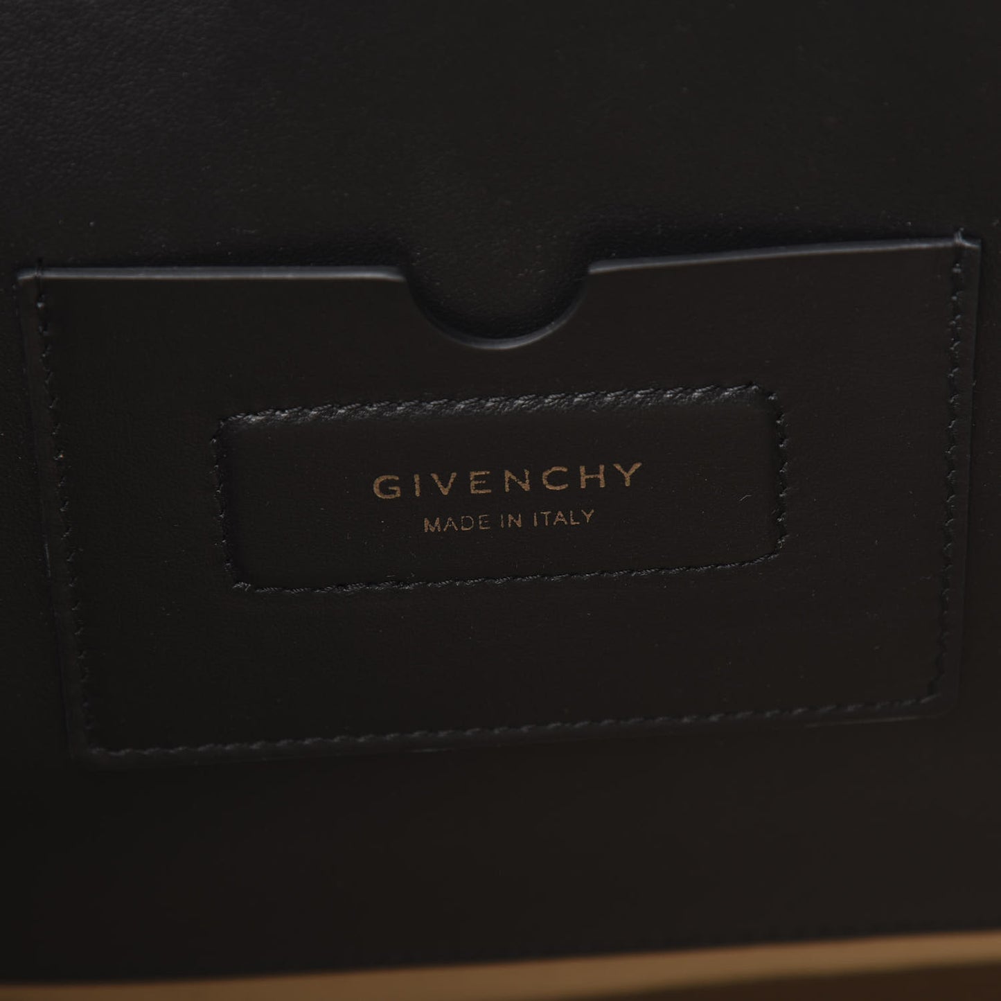 Smooth Calfskin Large Soft Antigona Black