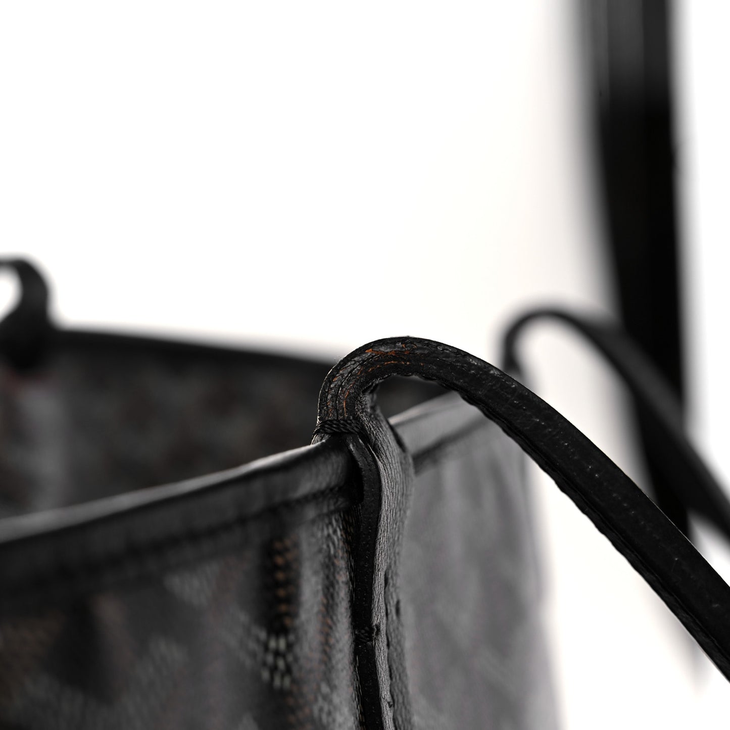 Goyardine Artois MM Black