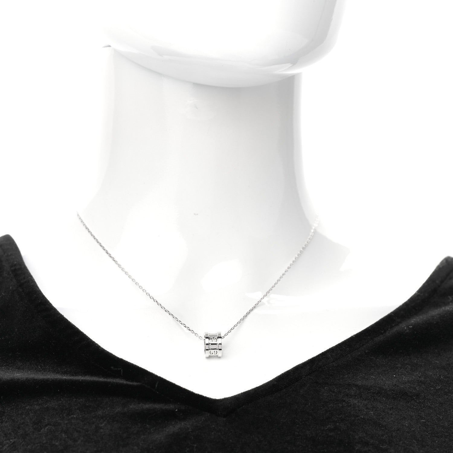 Gucci 18K White Gold Icon Twirl Pendant Necklace 2 of 6