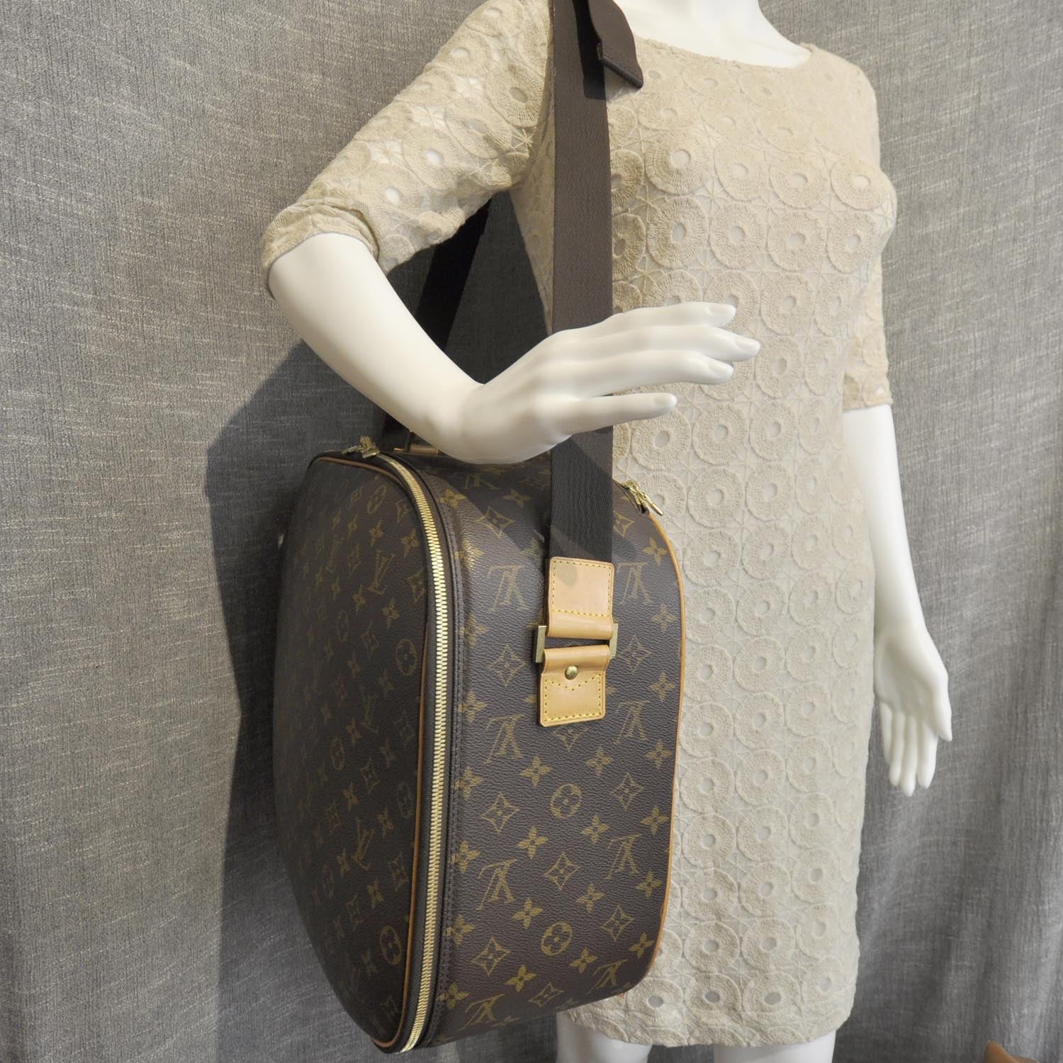 Louis Vuitton Monogram Packall PM 2 of 9