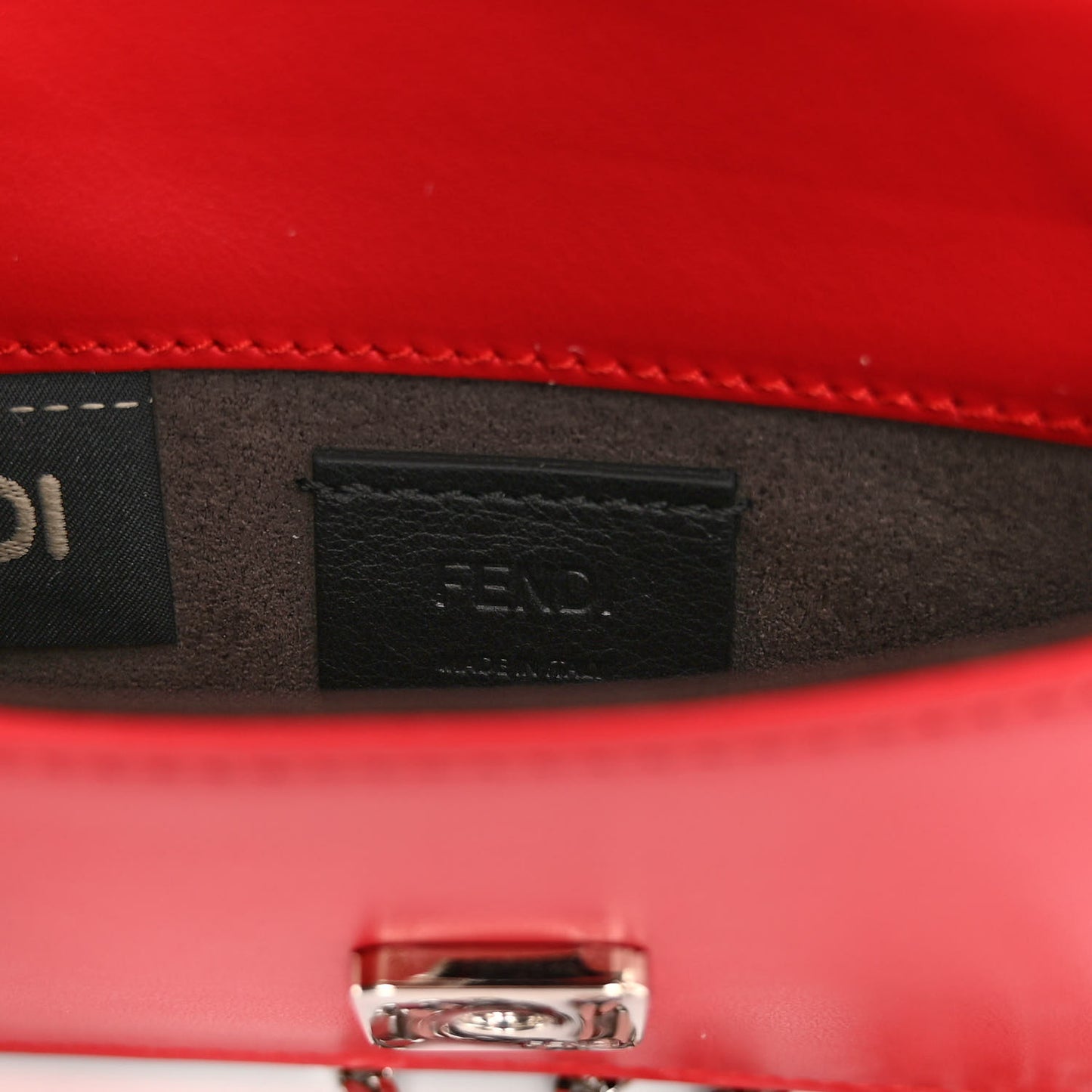 Shiny Nappa Trapuntata Dotcom Tube Wallet On Chain Rojo