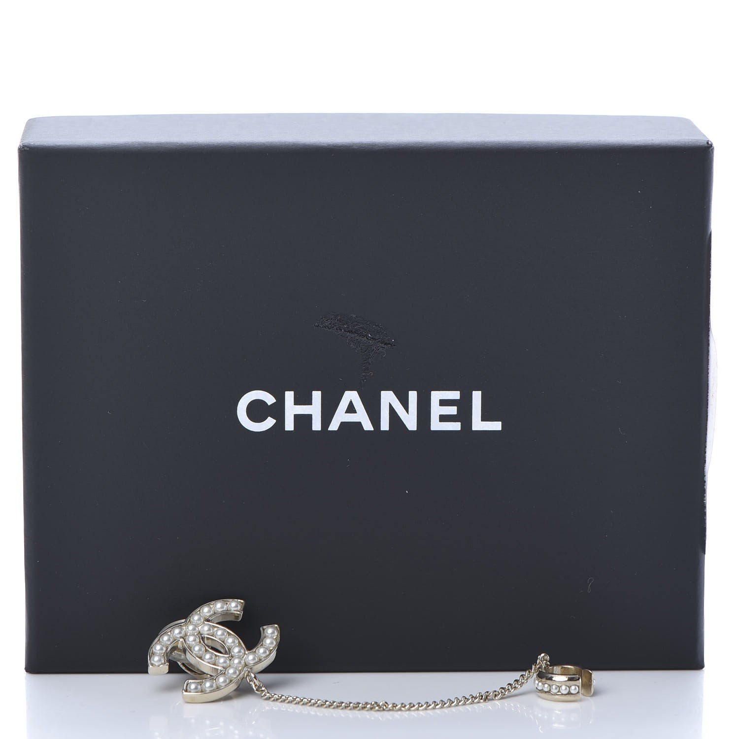 Chanel Pearl CC Chain Cuff Single Earring Gold Pearly White 5 of 5