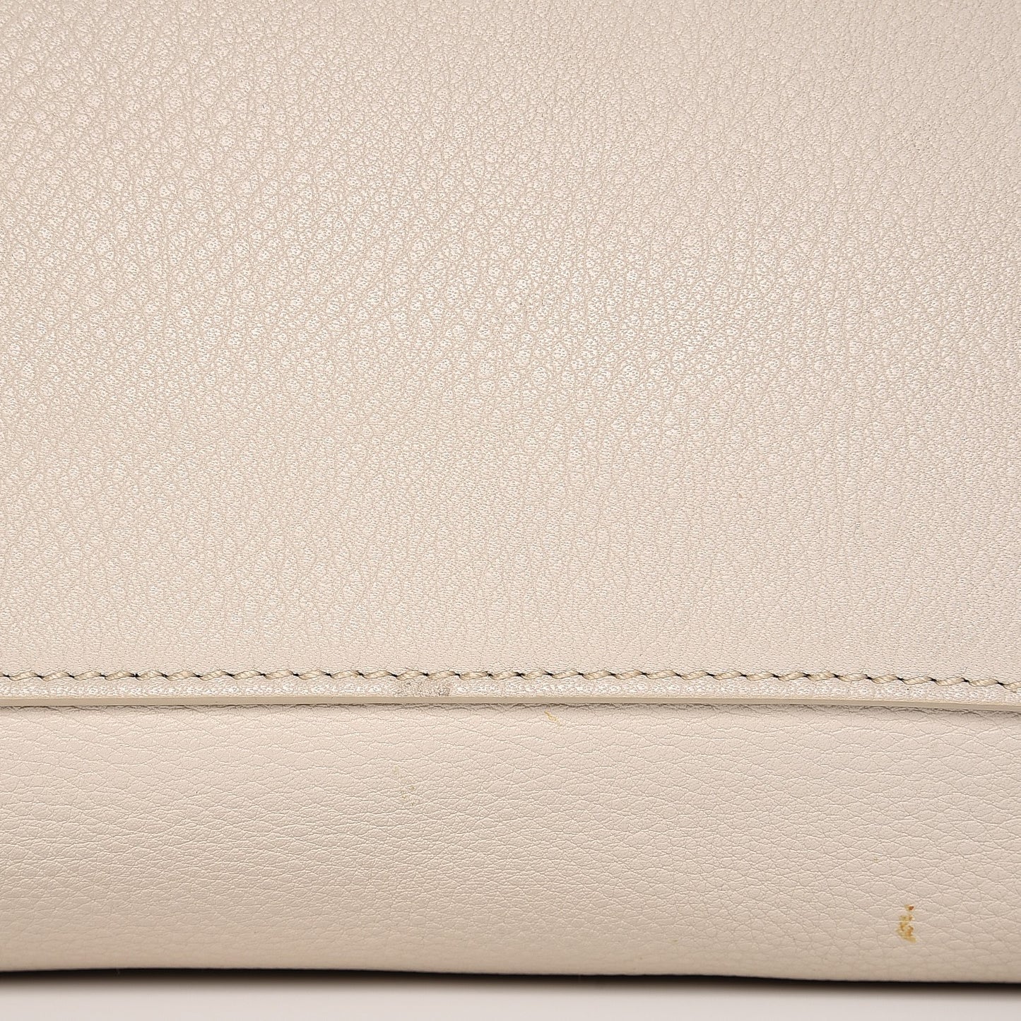 Vitello Daino Top Handle Zip Tote Sabbia