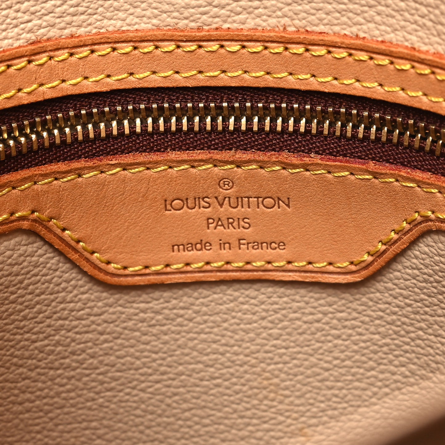 Monogram Petit Bucket 23