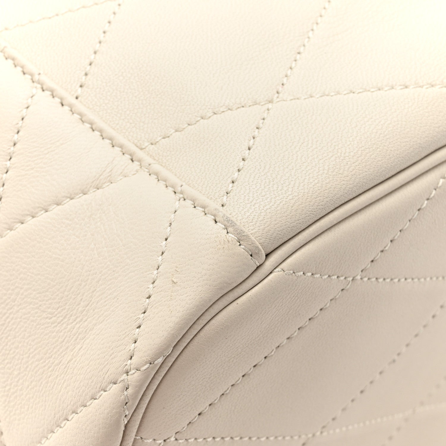 Saint Laurent Lambskin Quilted Le Maillon Bucket Bag Crema Soft 16 of 17