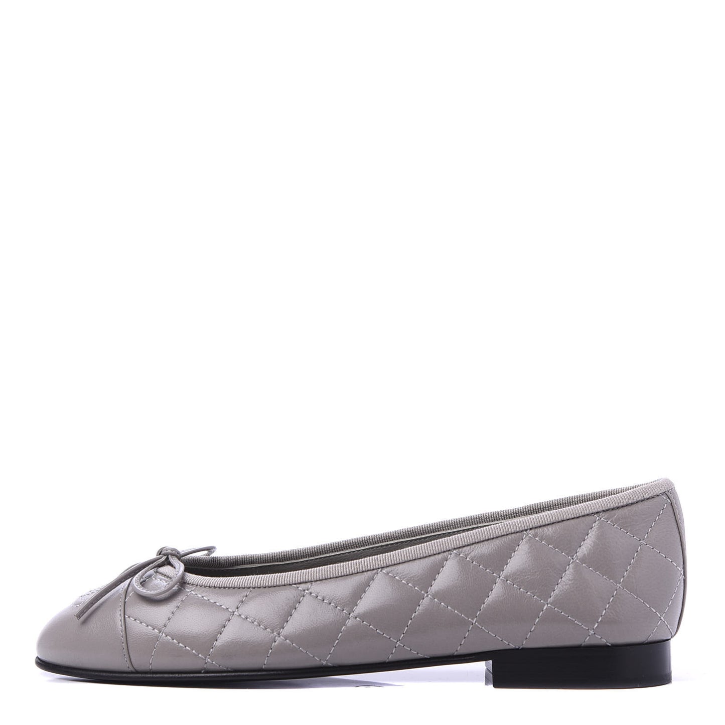 Crumpled Lambskin Quilted CC Ballerina Flats 37 Grey