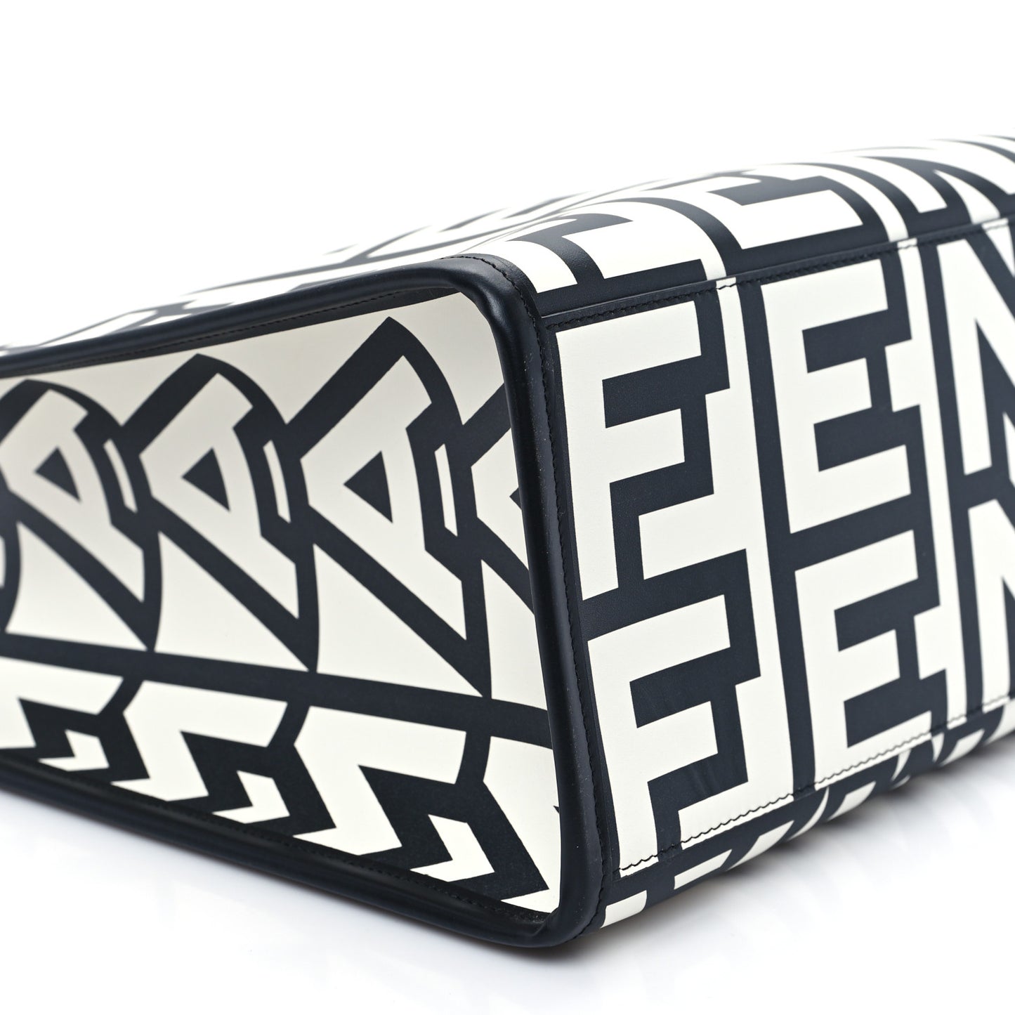 X MARC JACOBS Vitello King Logo Print Medium Fendi Sunshine Shopper Tote Black White