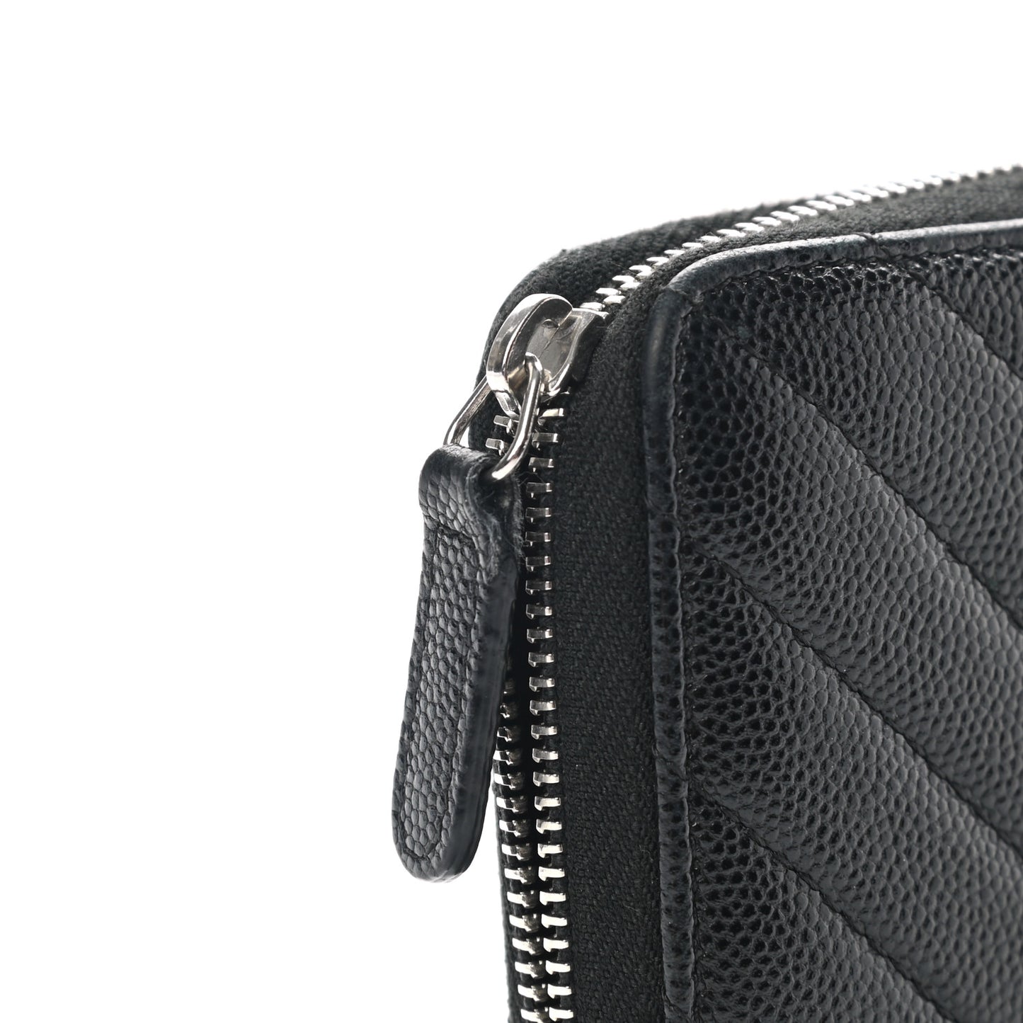 Caviar Chevron Quilted Small Zip Around Wallet Black