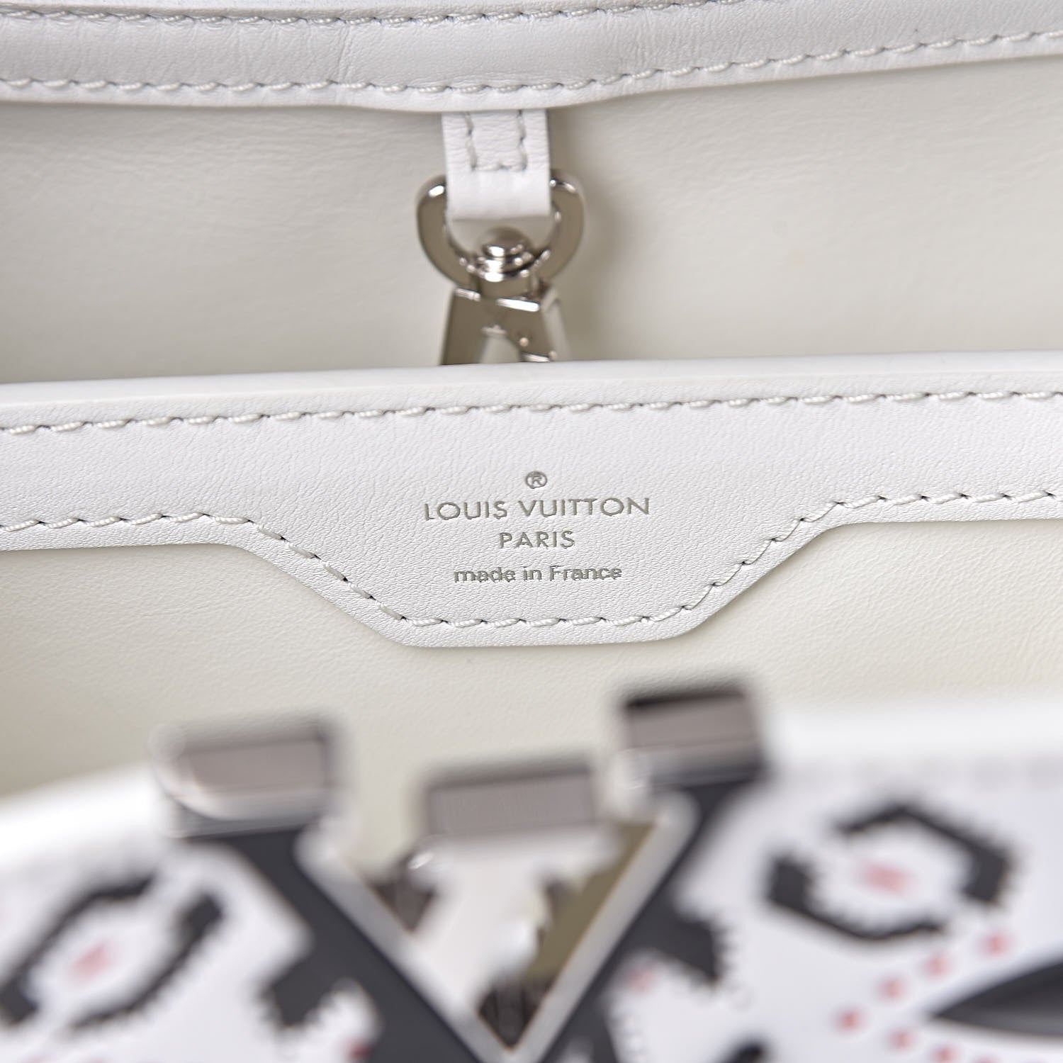 Louis Vuitton Taurillon Fleur Motif Capucines BB Black White 6 of 9