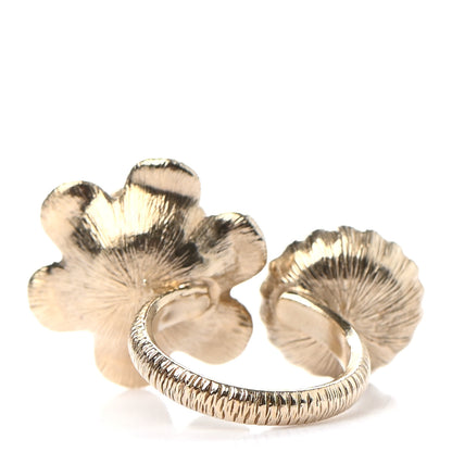 Chanel Pearl Enamel CC Camellia Ring 4 Black Gold 3 of 5