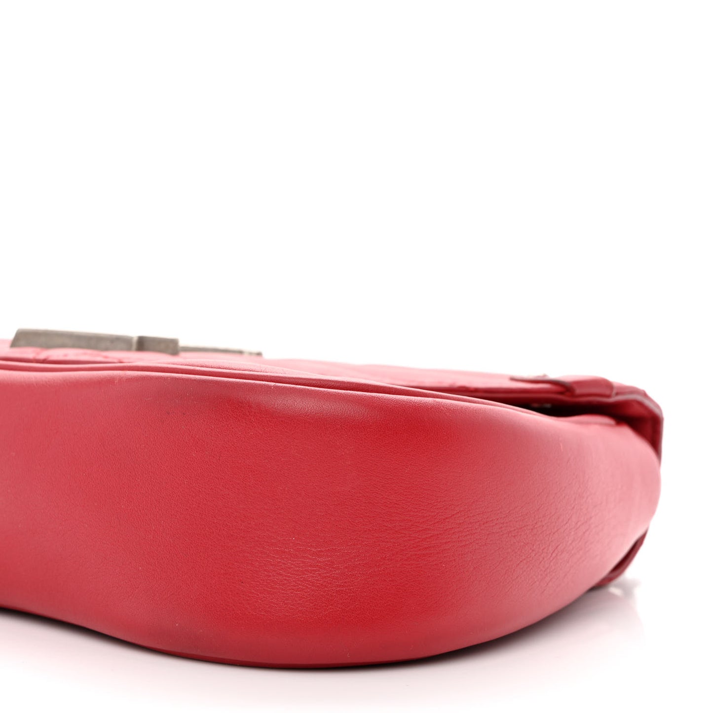 Calfskin New Wave Chain PM Ecarlate