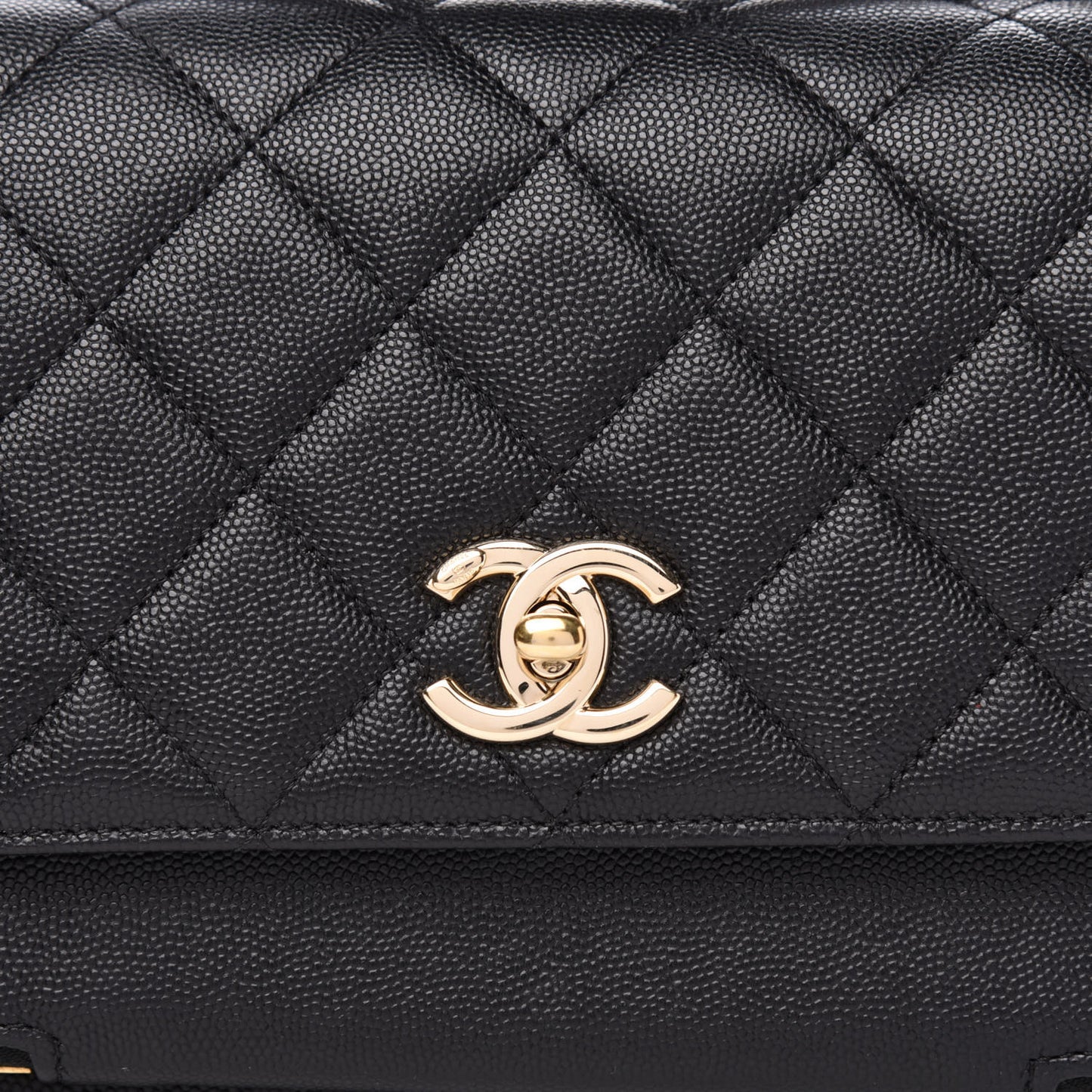Caviar Quilted Medium Business Affinity Flap Black