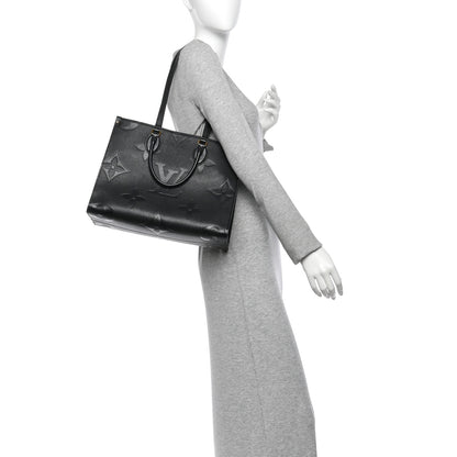 Louis Vuitton Empreinte Monogram Giant Onthego MM Black 2 of 10