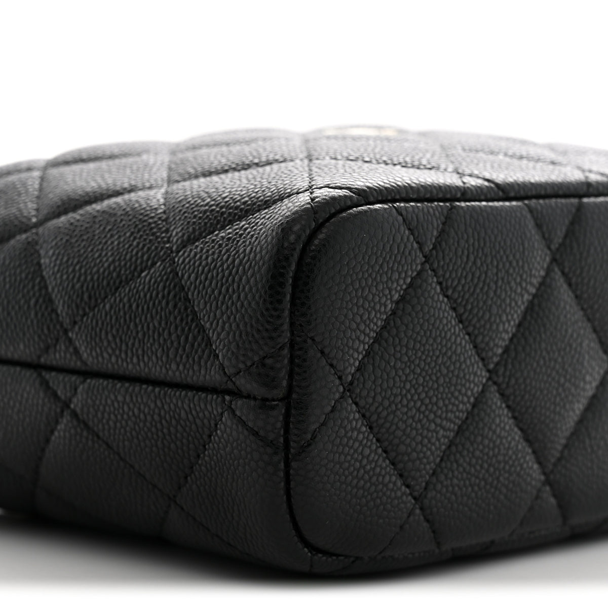 Caviar Quilted Hobo Clutch With Chain Black