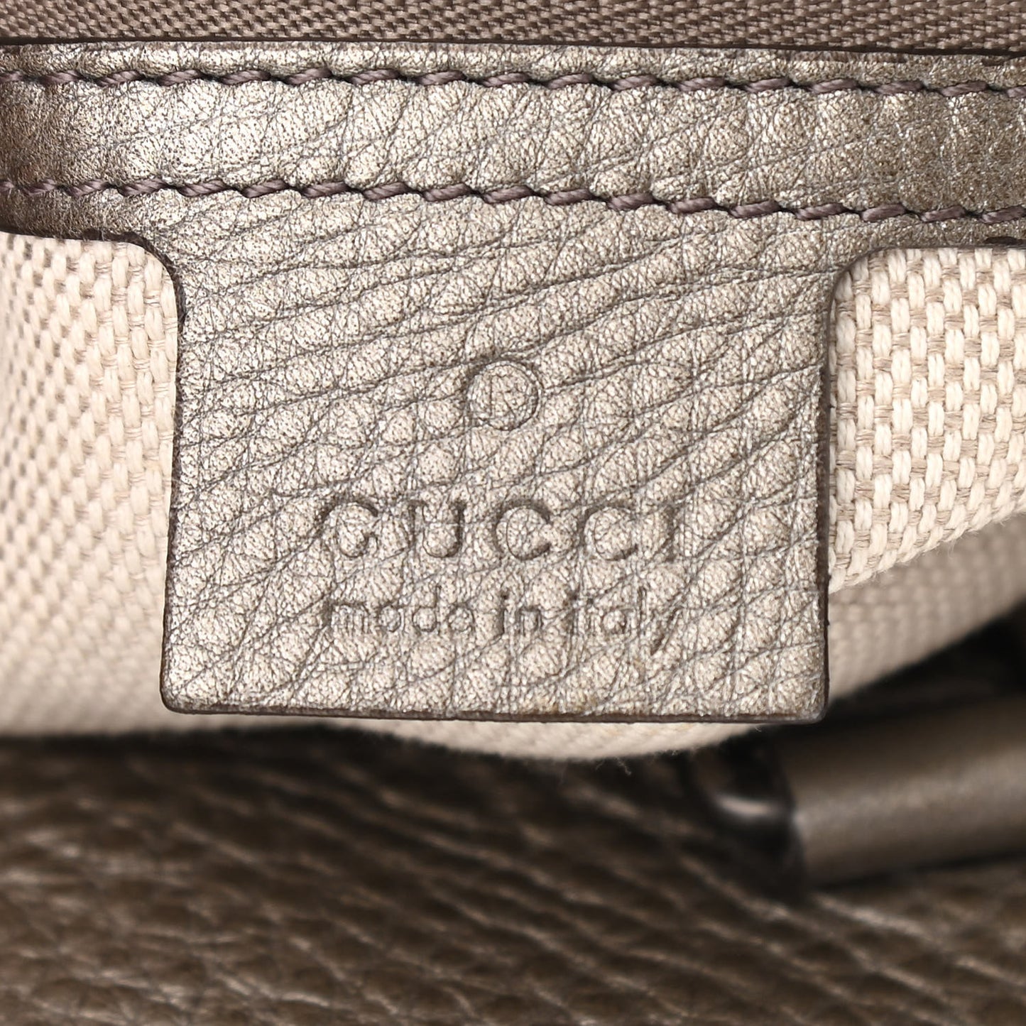Metallic Pebbled Calfskin Medium Soho Chain Shoulder Bag Sasso