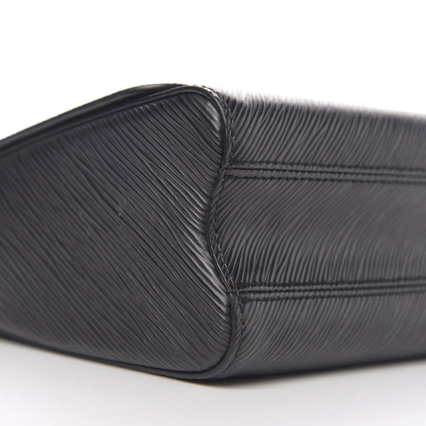 Epi Twist Shoulder Bag MM Black