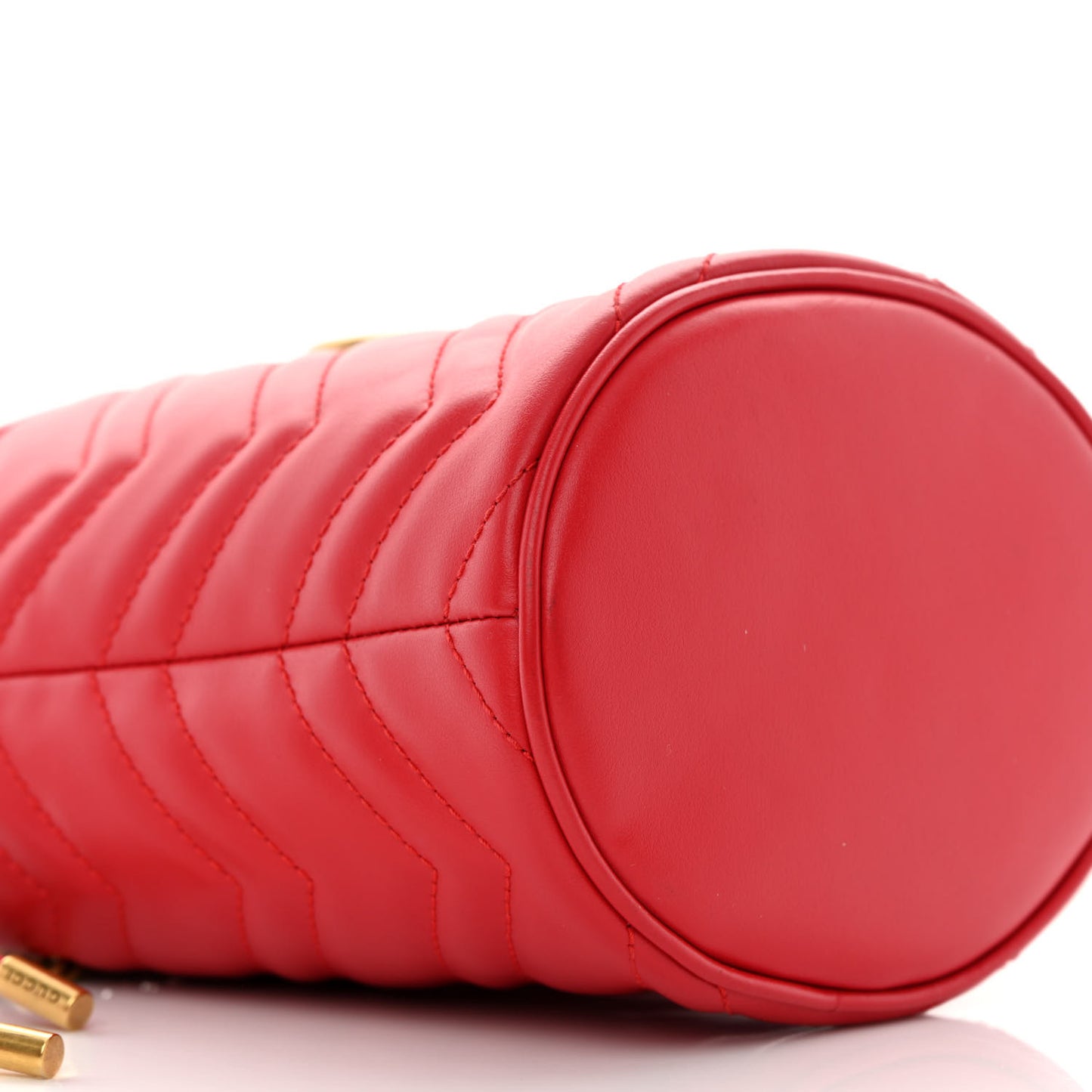 Calfskin Matelasse Mini GG Marmont 2.0 Bucket Bag Hibiscus Red