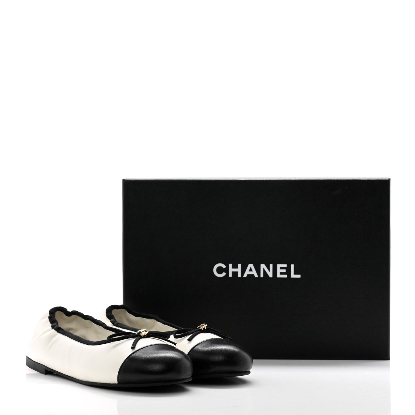 Lambskin Cap Toe CC Ballet Flats 37.5 White Black