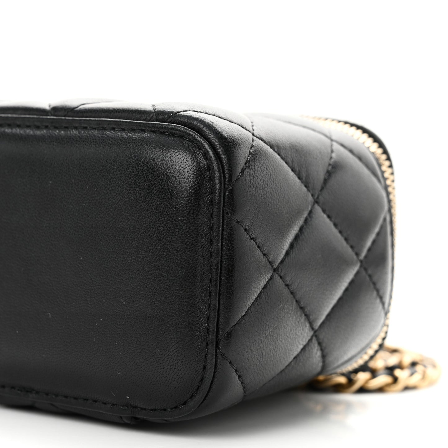 Lambskin Quilted Mini Pearl Crush Vanity Case With Chain Black