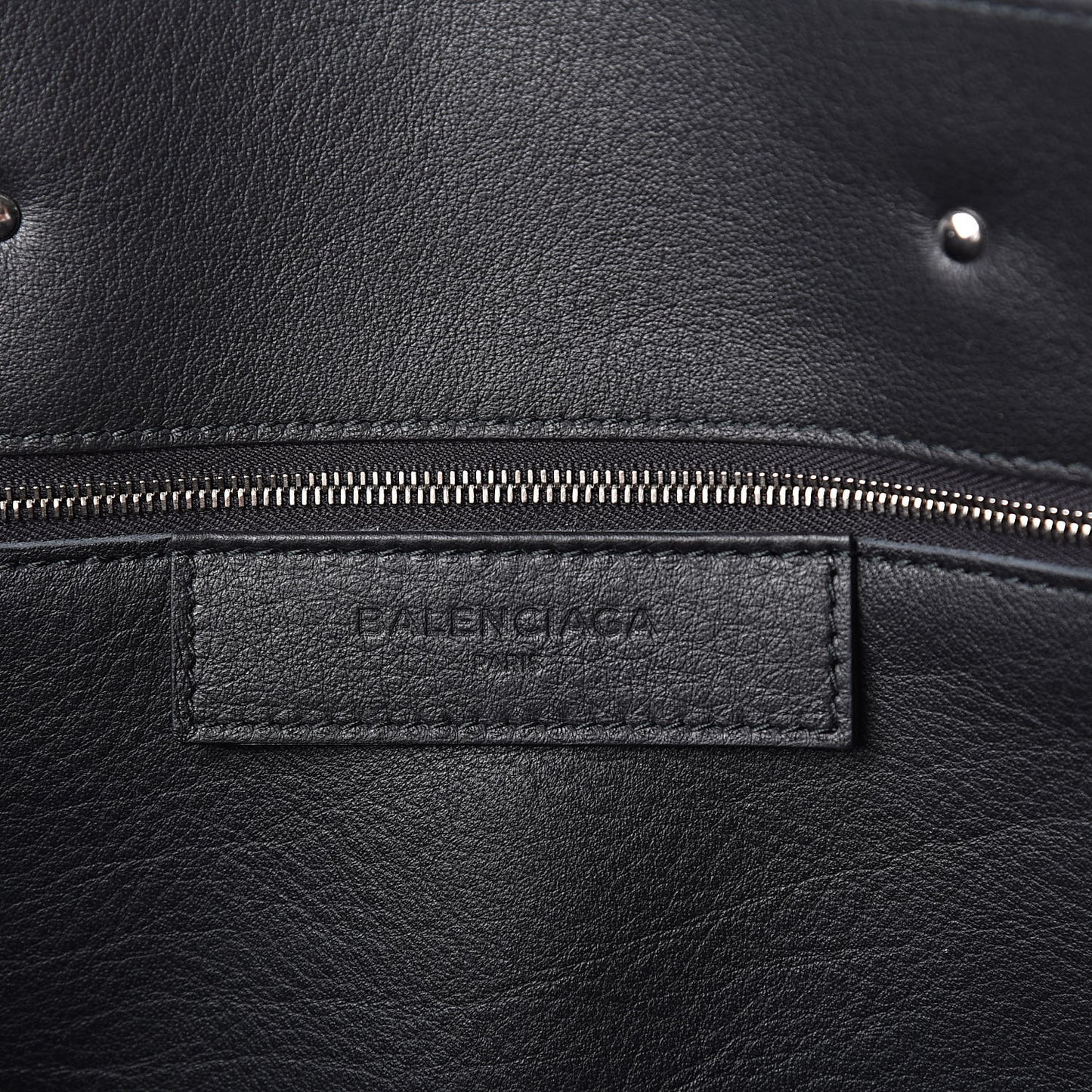 Veau Papier B4 Zip Around Tote Black