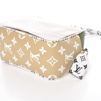 Louis Vuitton Monogram Giant Beach Pouch Kaki 6 of 8