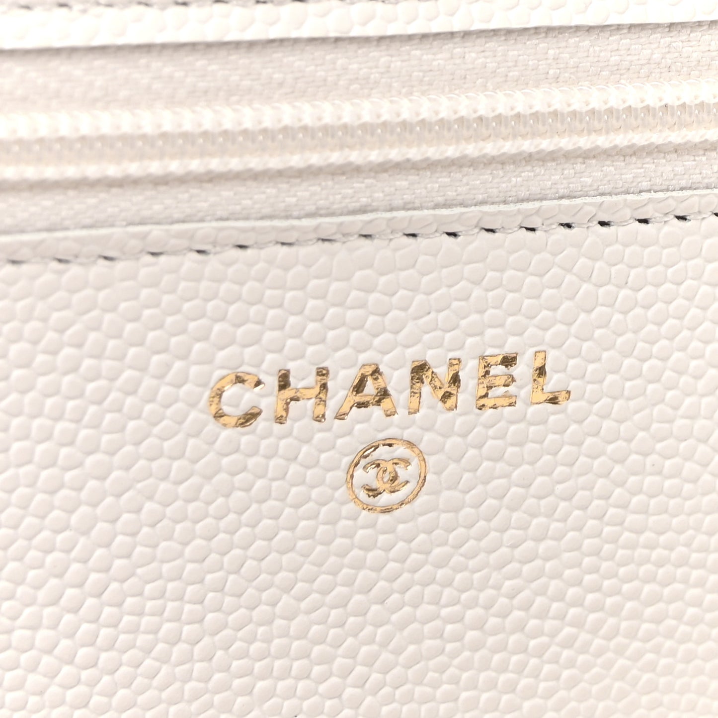 Caviar Quilted Enamel Coco Casino Wallet On Chain WOC White