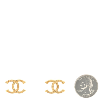 Chanel Metal Tweed Effect CC Earrings Gold 2 of 4
