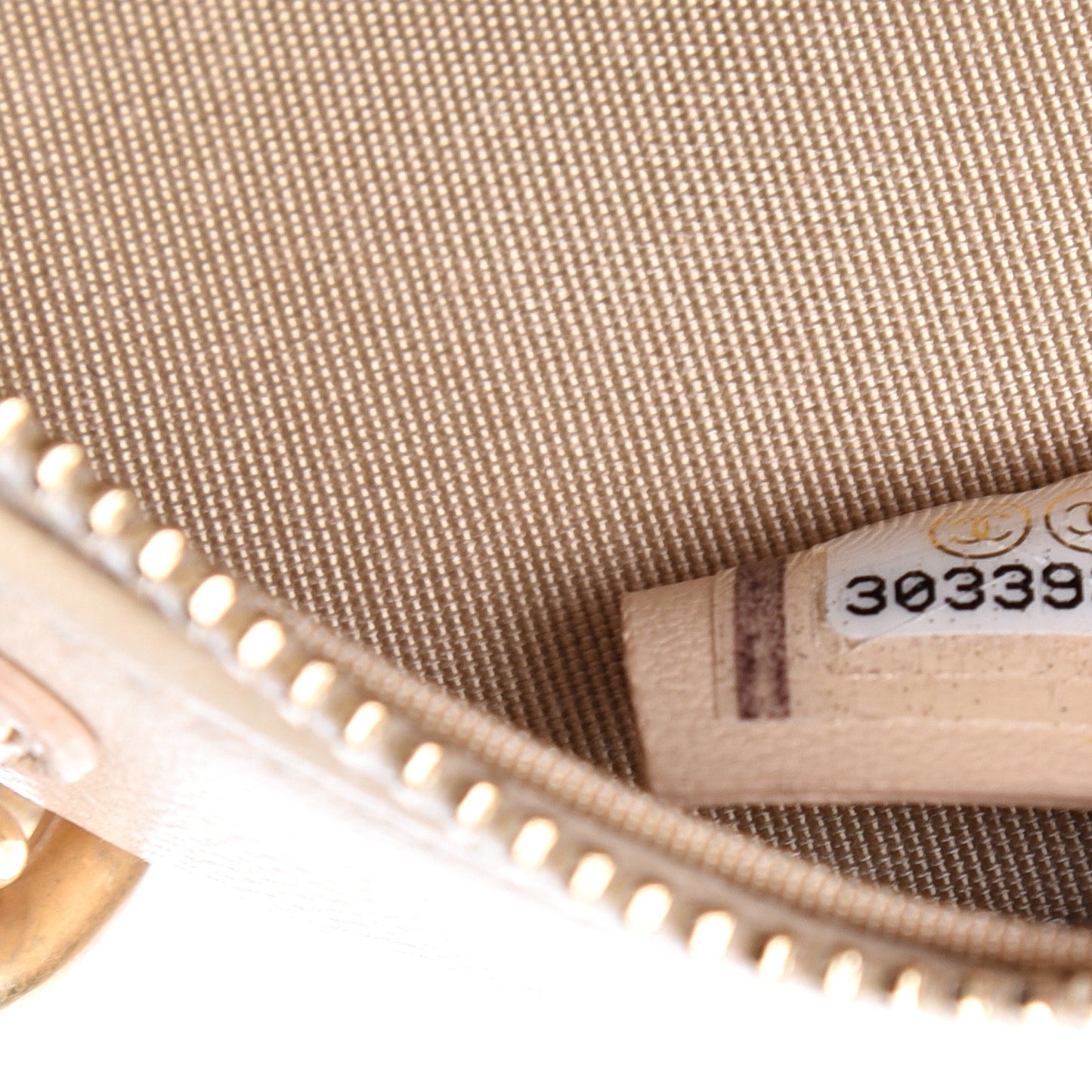 Lambskin Quilted 19 Round Clutch With Chain Beige