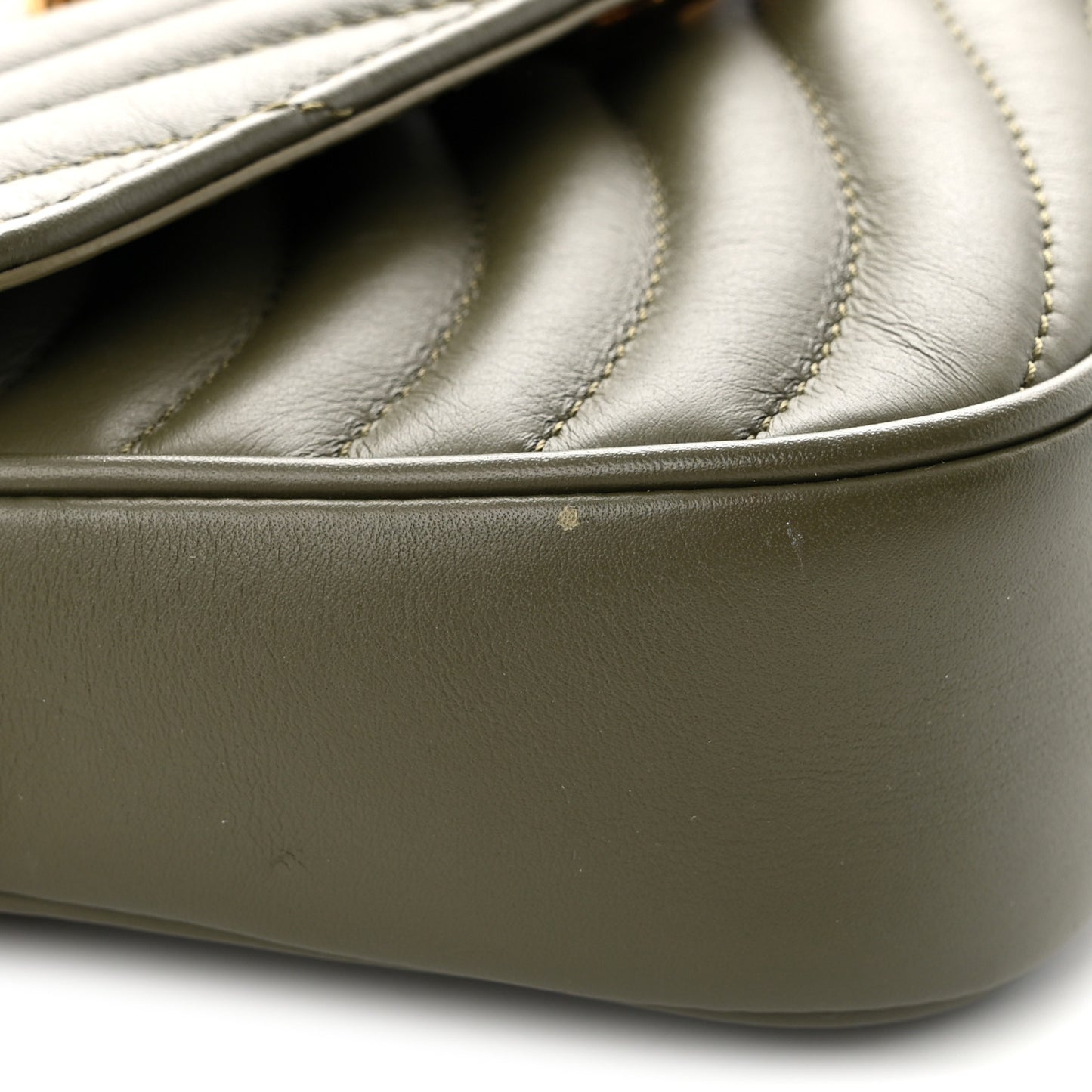 Calfskin New Wave Multi Pochette Kaki