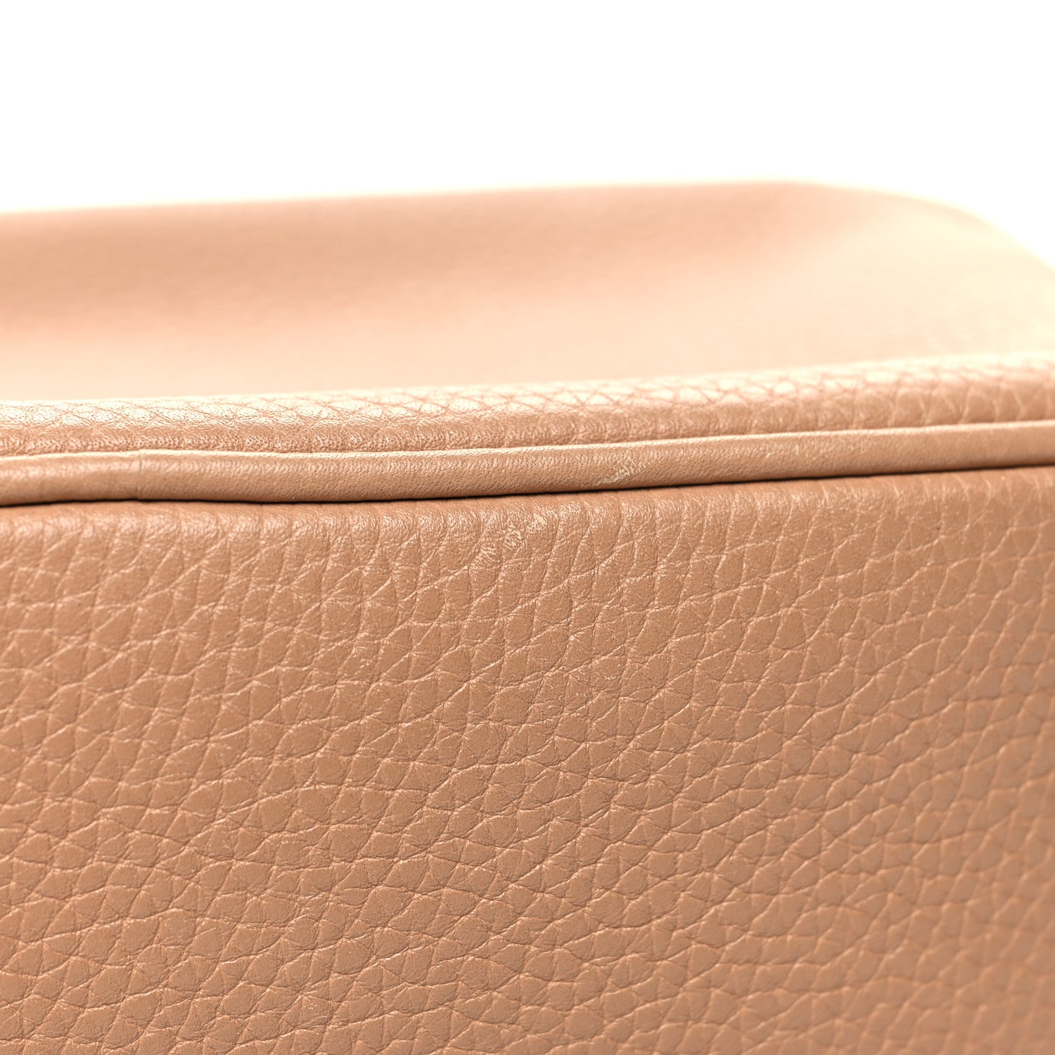 Gucci Pebbled Calfskin Small Soho Disco Bag Camelia 16 of 16