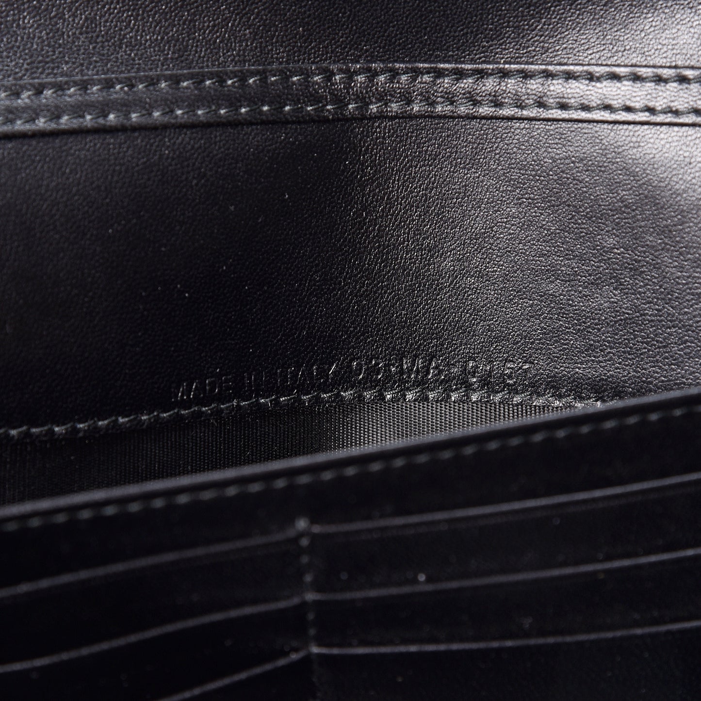 Grained Calfskin Diorama Croisiere Chain Wallet Black