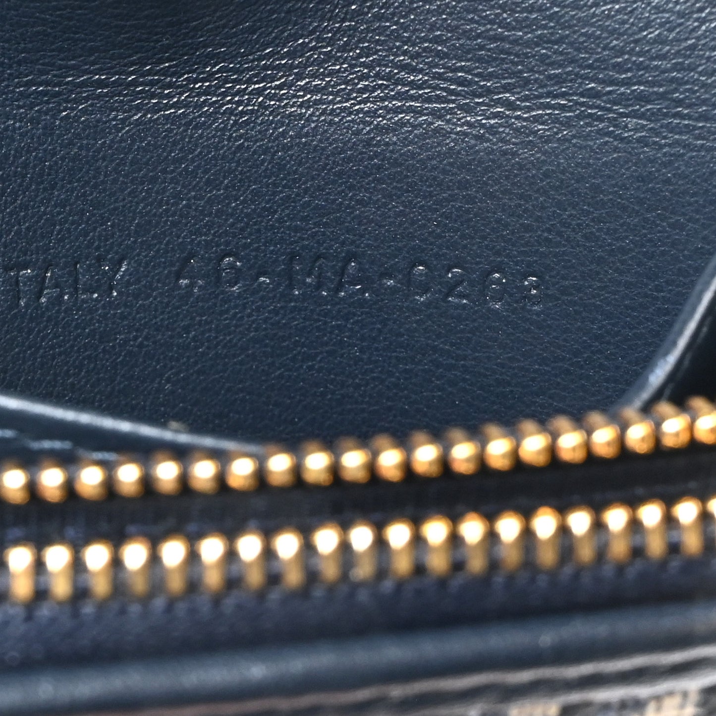 Oblique 30 Montaigne Glycine Wallet Blue