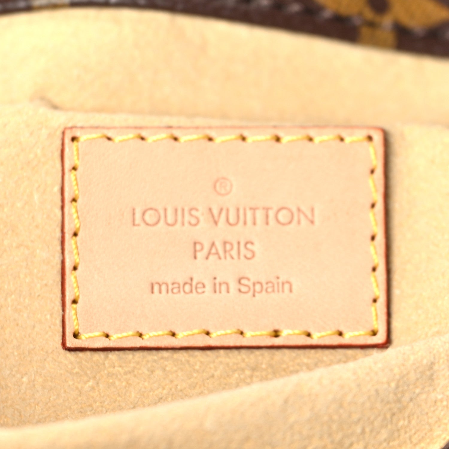 Louis Vuitton Monogram Artsy MM 6 of 11
