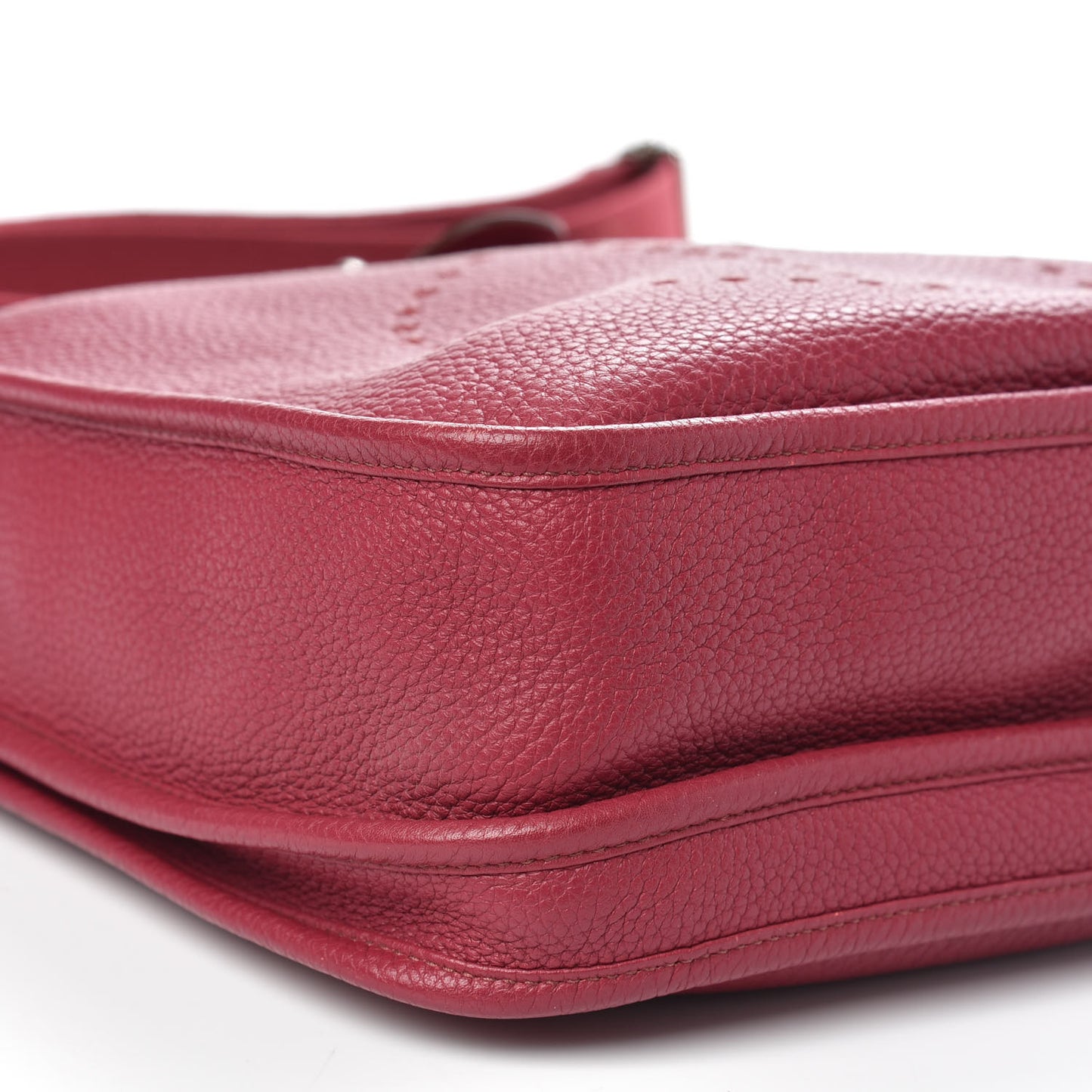 Taurillon Clemence Evelyne III PM Rubis