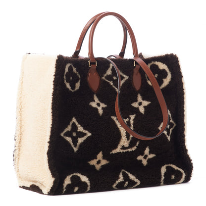 Louis Vuitton Shearling Monogram Giant Teddy Onthego GM Black White 3 of 8