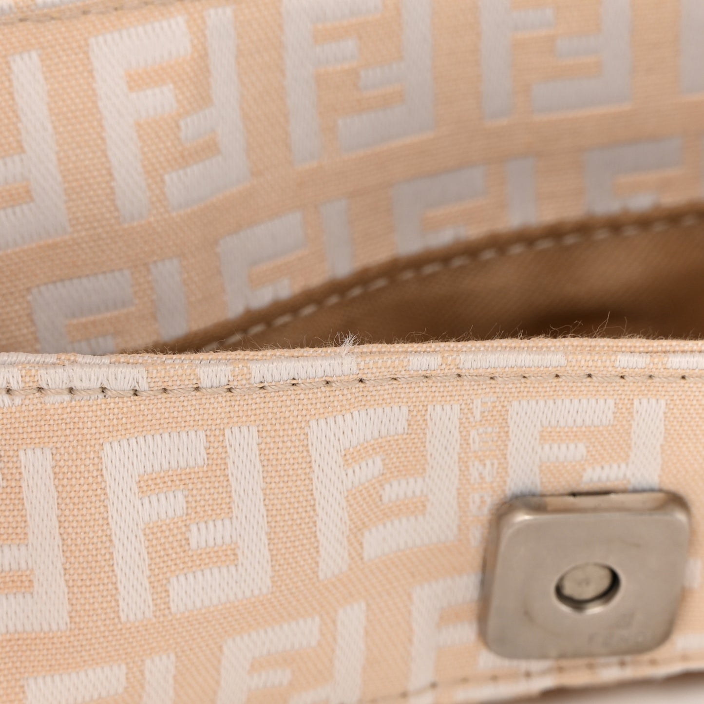 Zucchino Small Chef Shoulder Bag Beige White