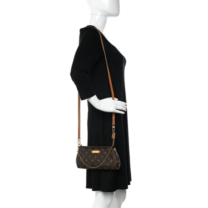 Louis Vuitton Monogram Eva Clutch 2 of 10