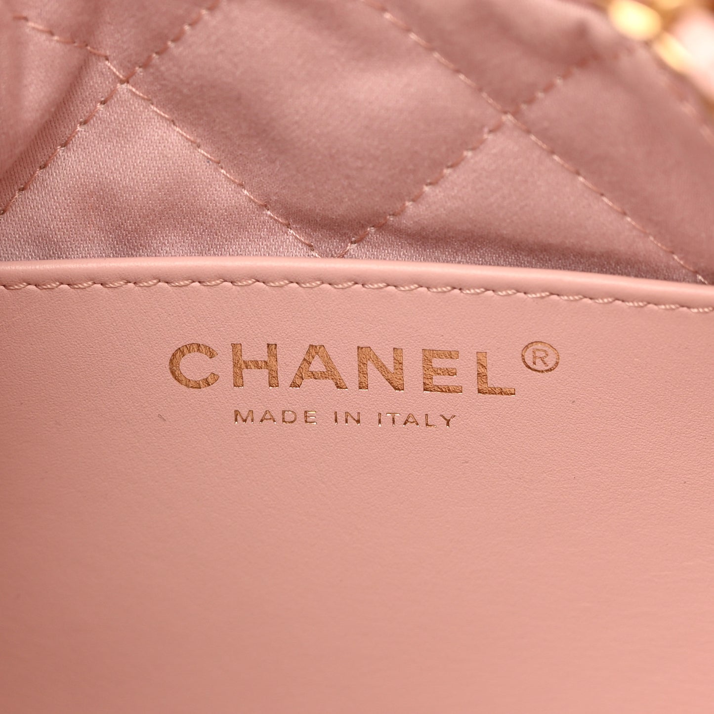 Shiny Calfskin Quilted Mini Chanel 22 Rose Clair