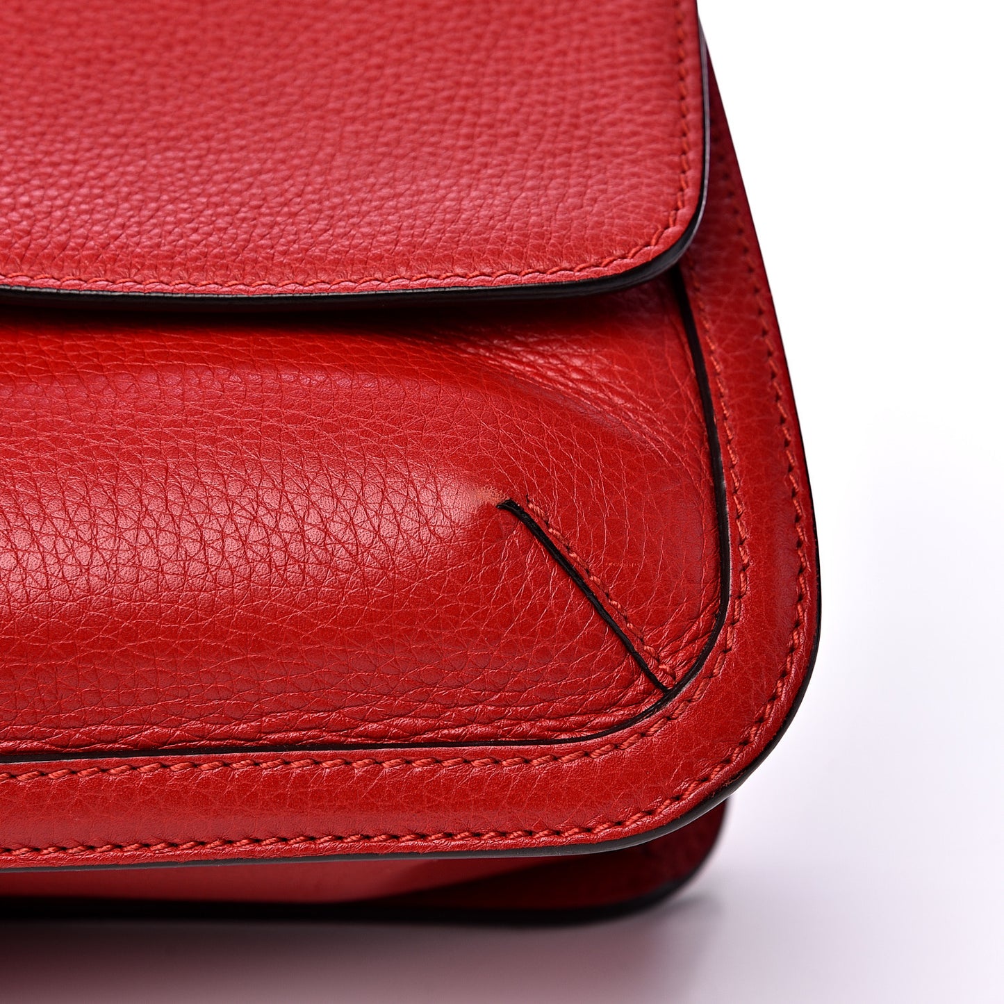 Pebbled Calfskin Medium Bamboo Daily Flap Shoulder Bag Red