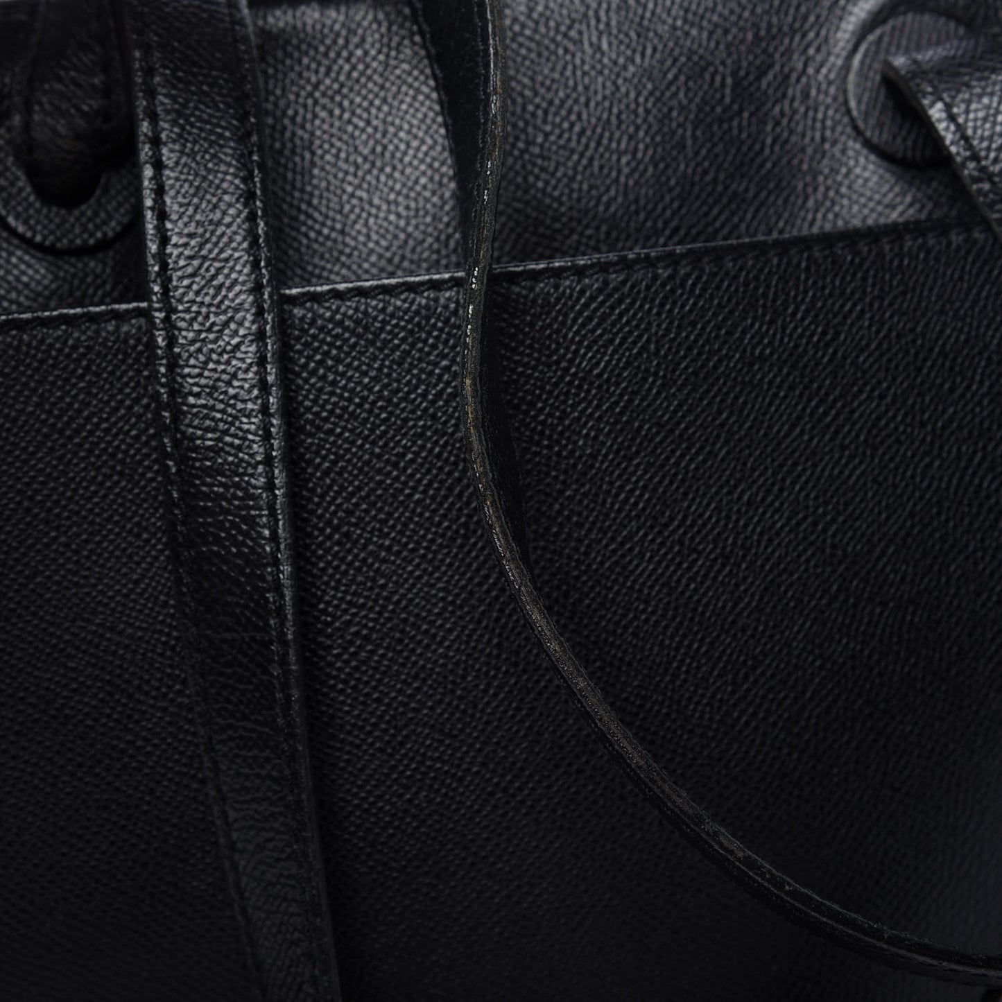 Caviar Shoulder Bag Black