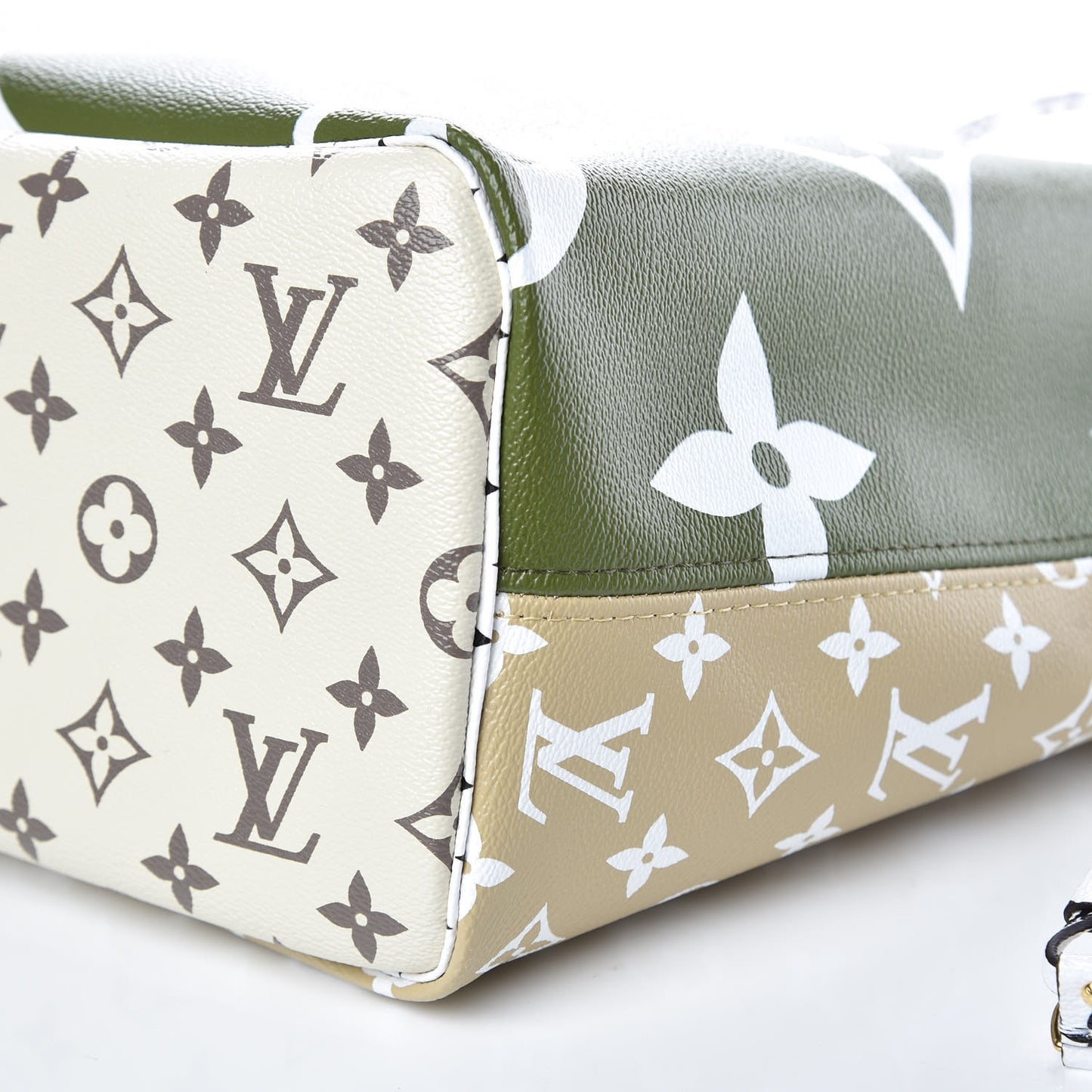 Monogram Giant Neverfull MM Kaki