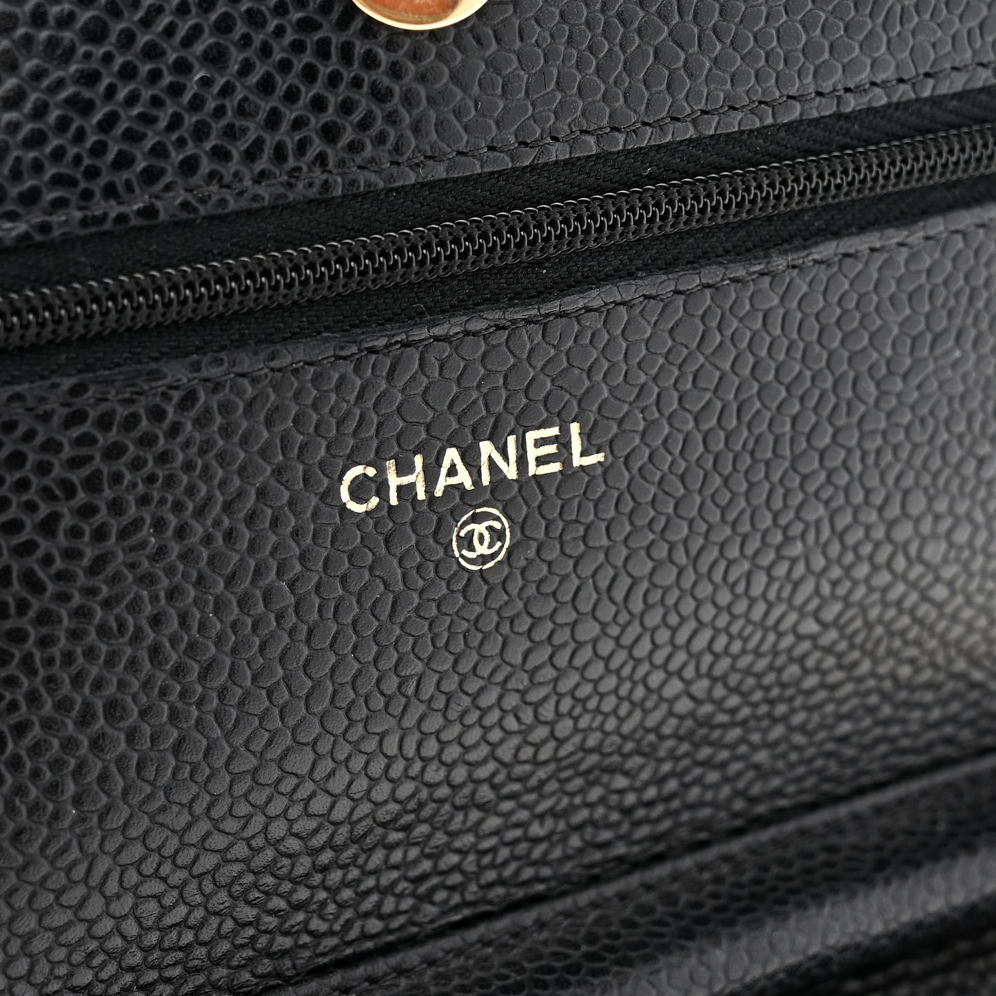 Caviar Quilted Wallet on Chain WOC Black