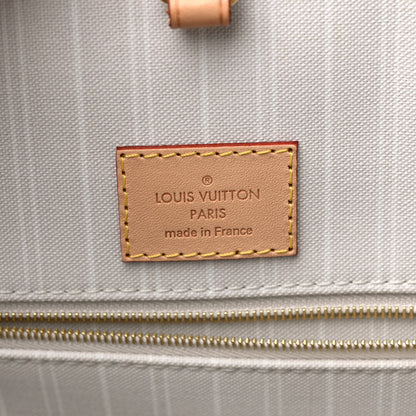 Louis Vuitton Monogram Giant By The Pool OnTheGo GM Brume 6 of 11