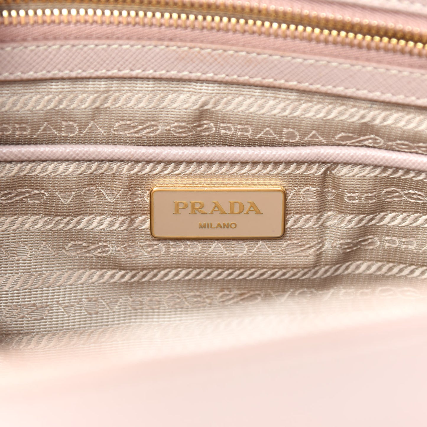 Saffiano Medium Galleria Double Zip Tote Cammeo