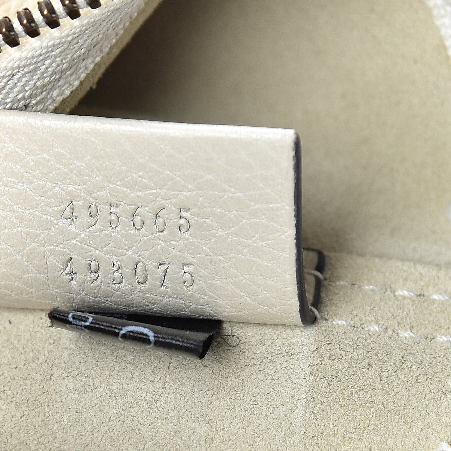 Gucci Pebbled Calfskin Medium Logo Portfolio Clutch White 6 of 6