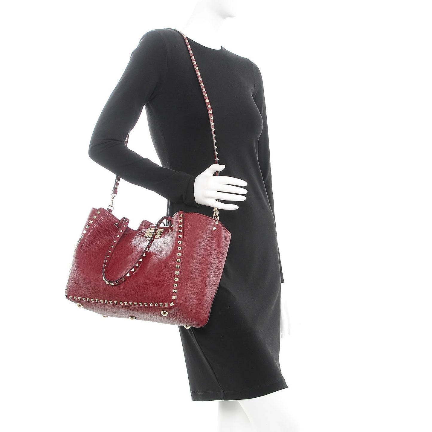 Pebbled Calfskin Medium Rockstud Tote Camelia
