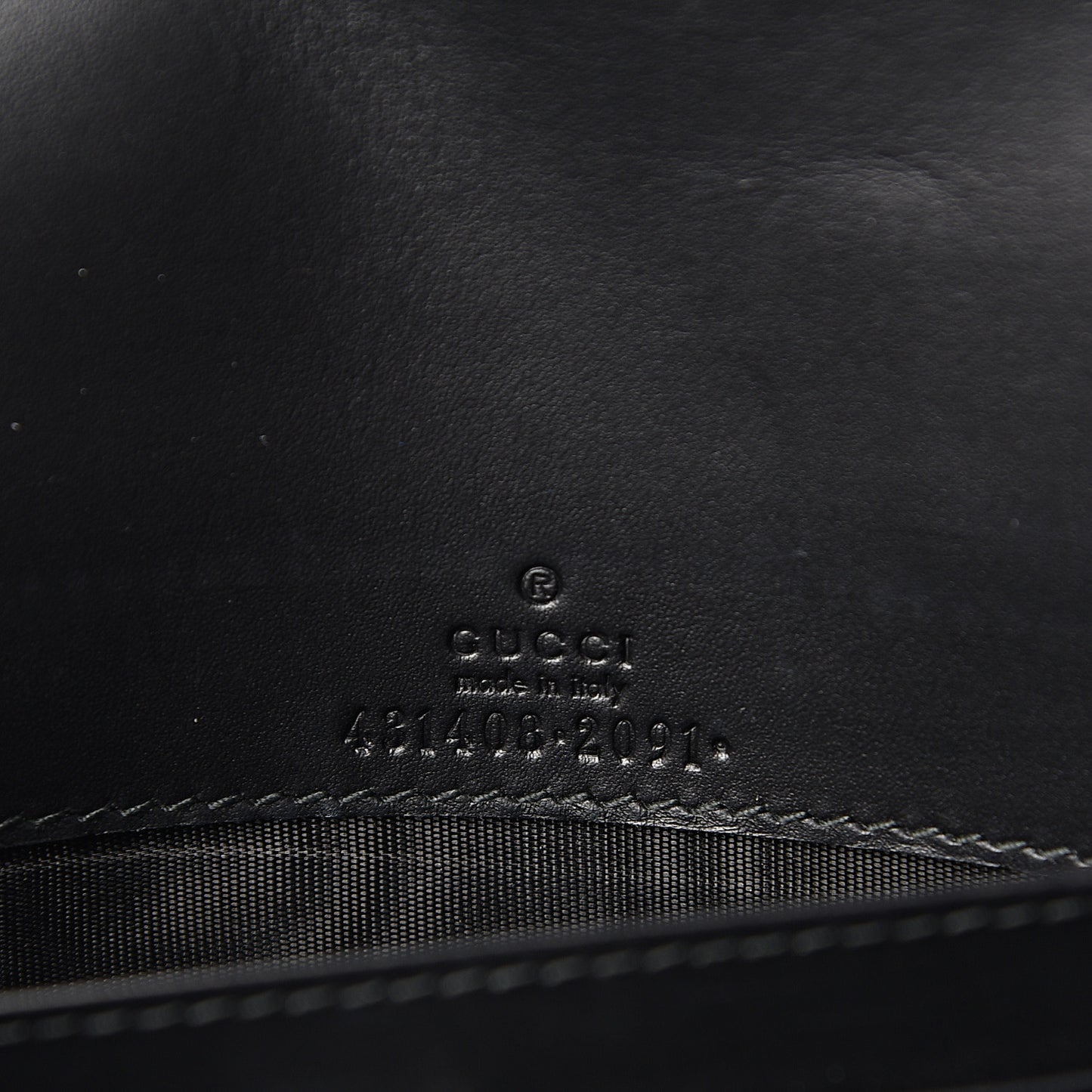 Guccissima Signature Bowy Chain Wallet Black