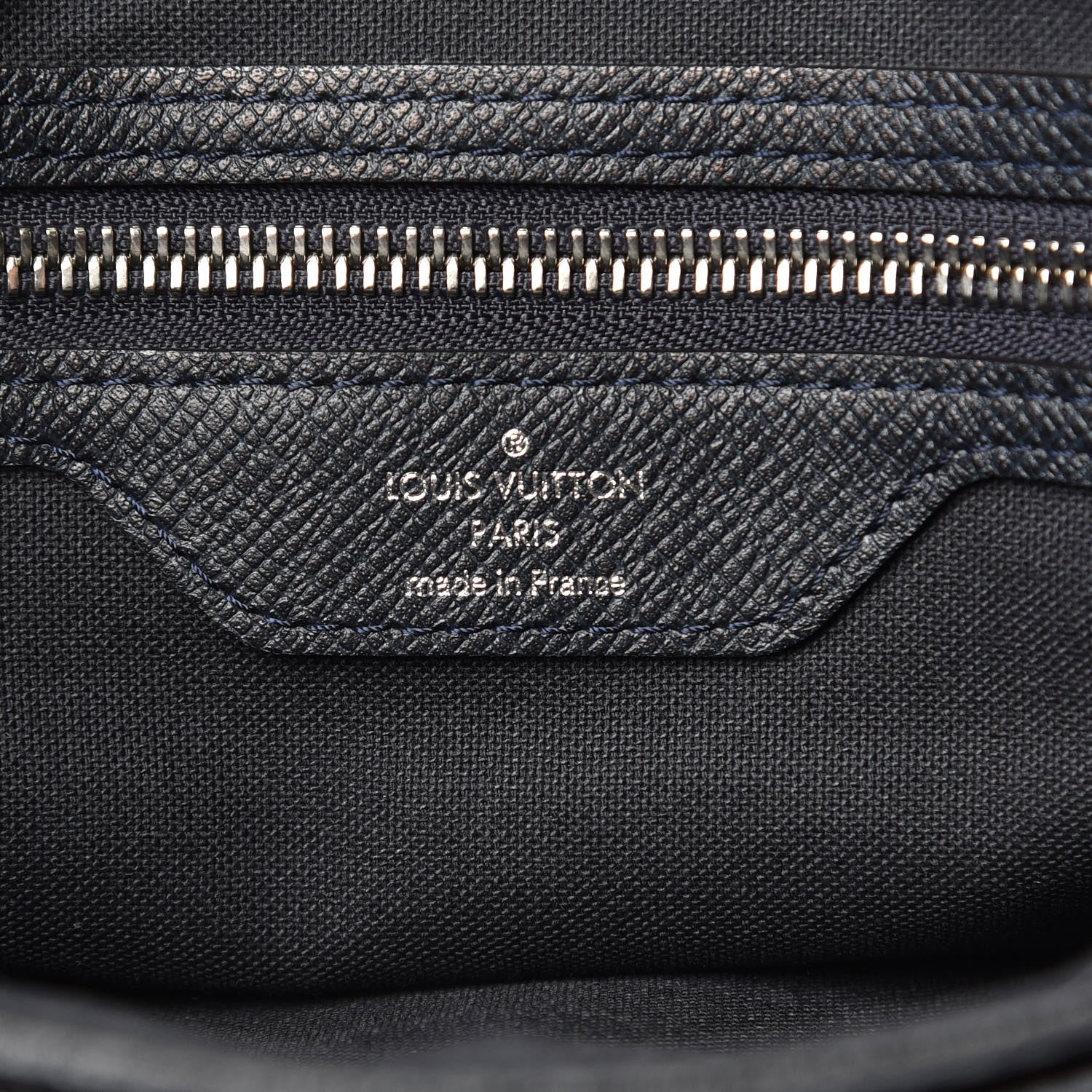 Louis Vuitton Taiga Roman MM Messenger Boreal 6 of 15