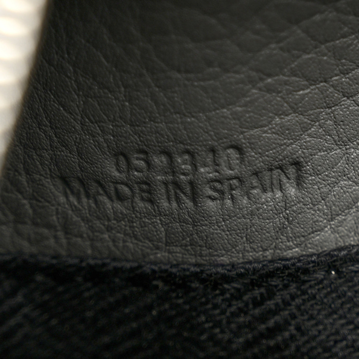 Grained Calfskin Large Puzzle Bag Asphalt Grey