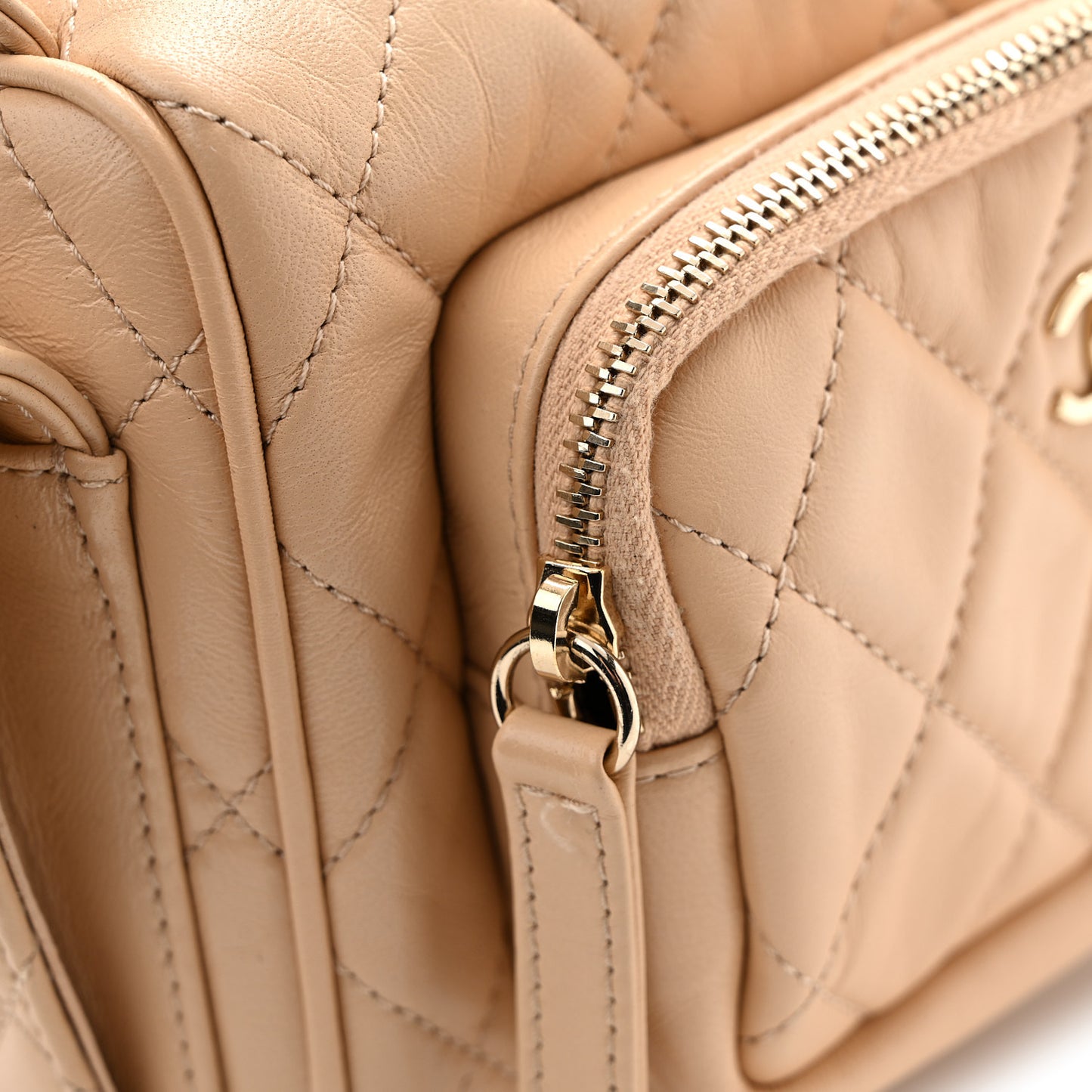 Shiny Crumpled Lambskin Quilted Small Preppy Pocket Camera Case Beige